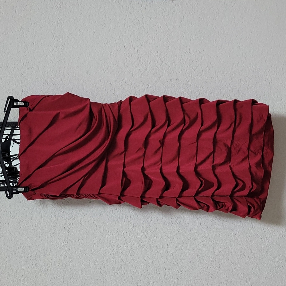 Juniors Strapless Red Party Dress